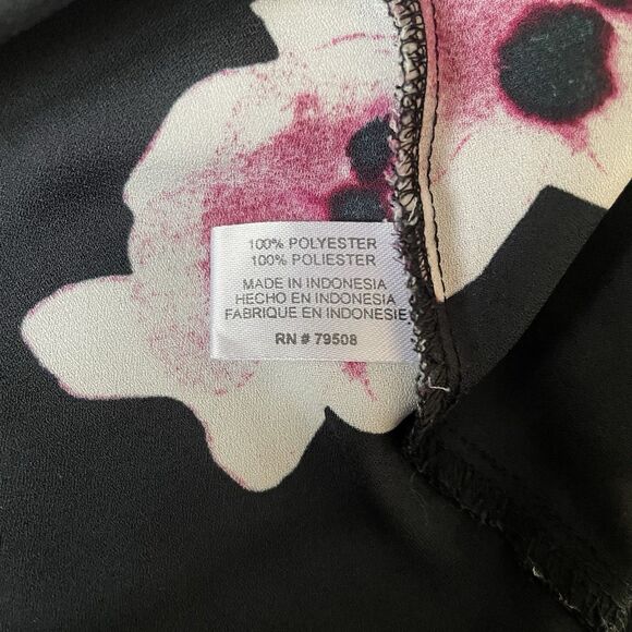 Violet + Claire Semi Sheer Blouse Black Floral 3/4 Sleeve Women's Medium M - Picture 7 of 7